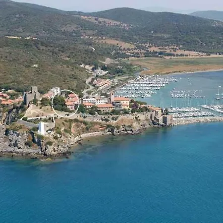 特拉摩尼奥酒店 酒店